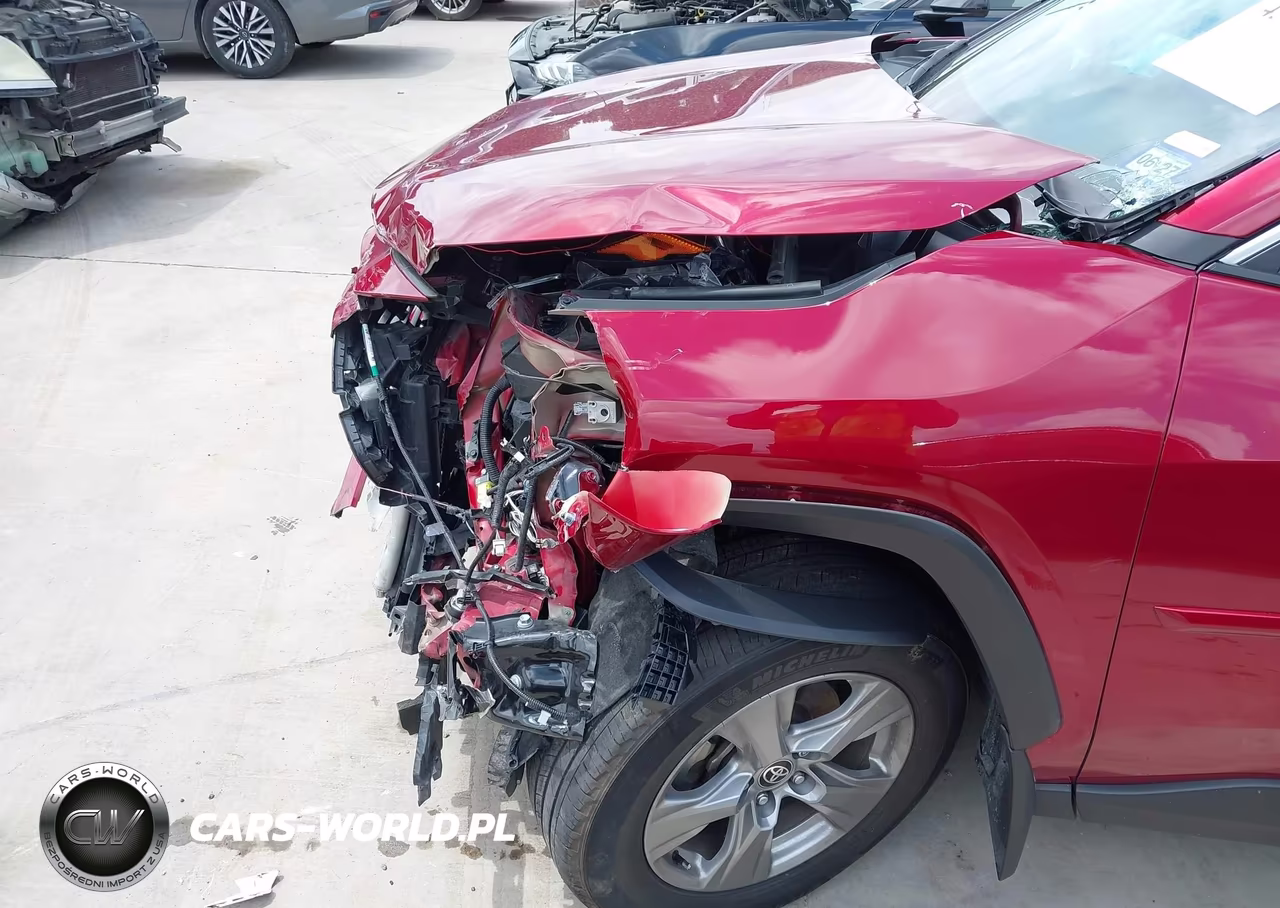 2025 Toyota Rav4 Xle VIN:2T3W1RFV2SW399054 - 6