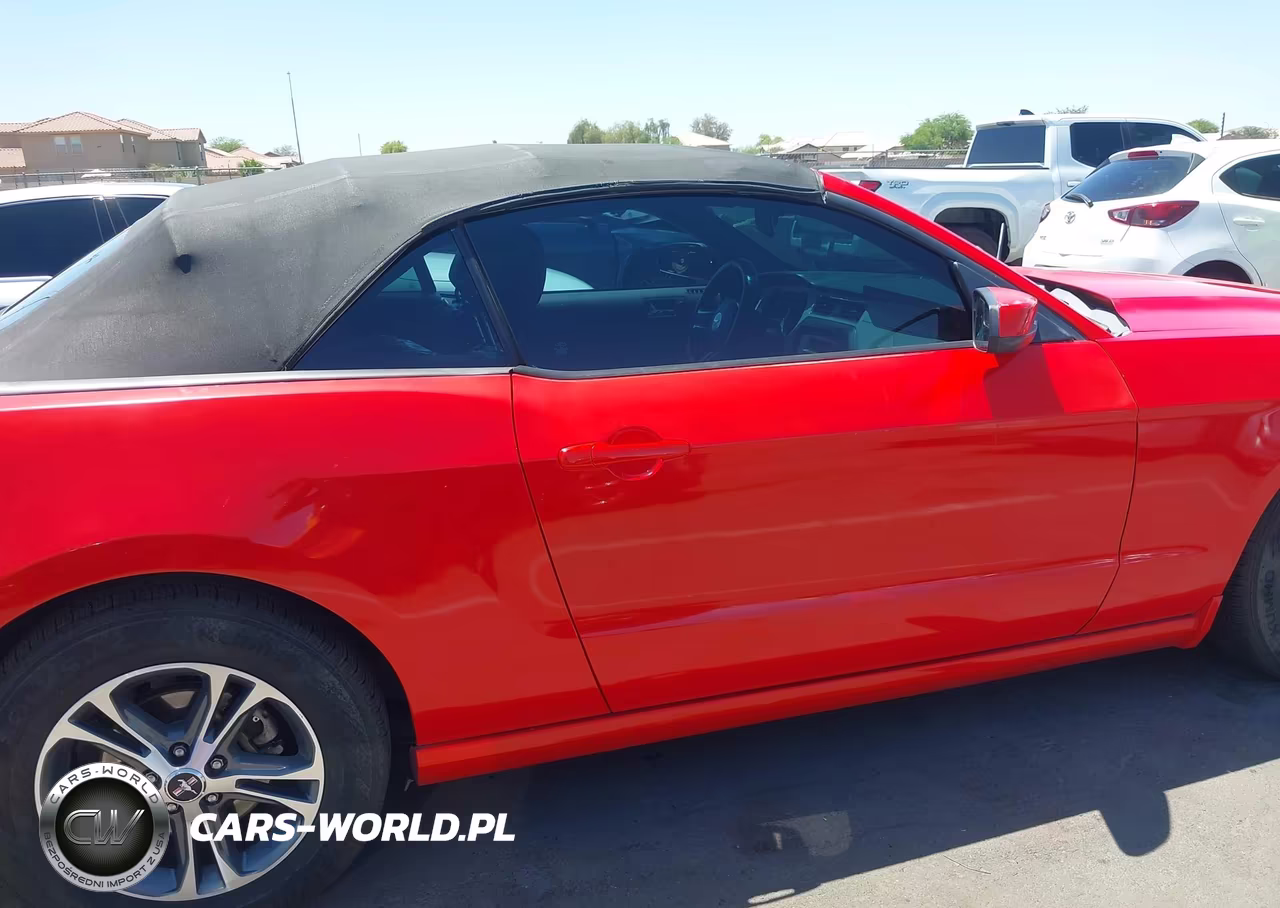 2014 Ford Mustang V6 Premium VIN:1ZVBP8EM3E5243016 - 13