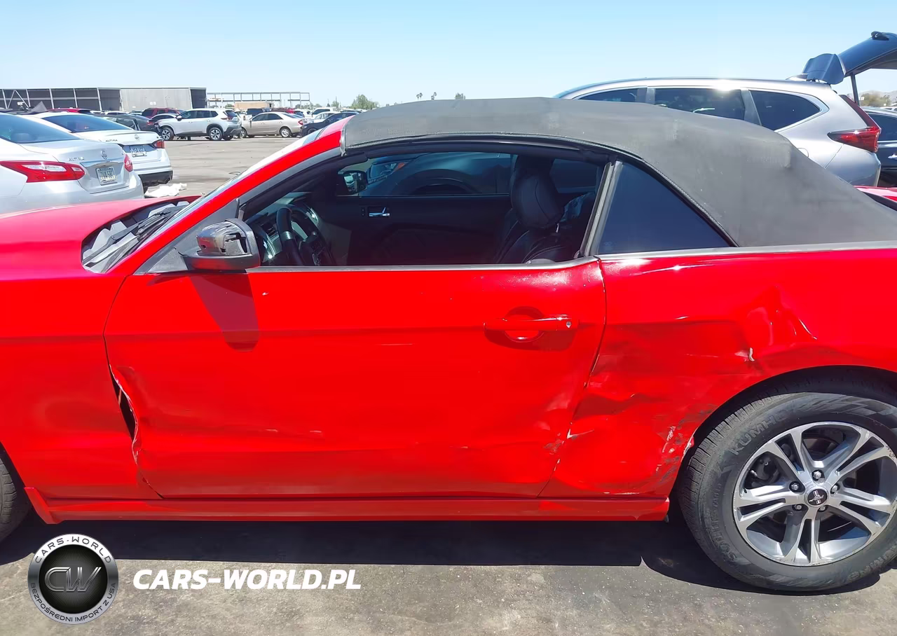 2014 Ford Mustang V6 Premium VIN:1ZVBP8EM3E5243016 - 14
