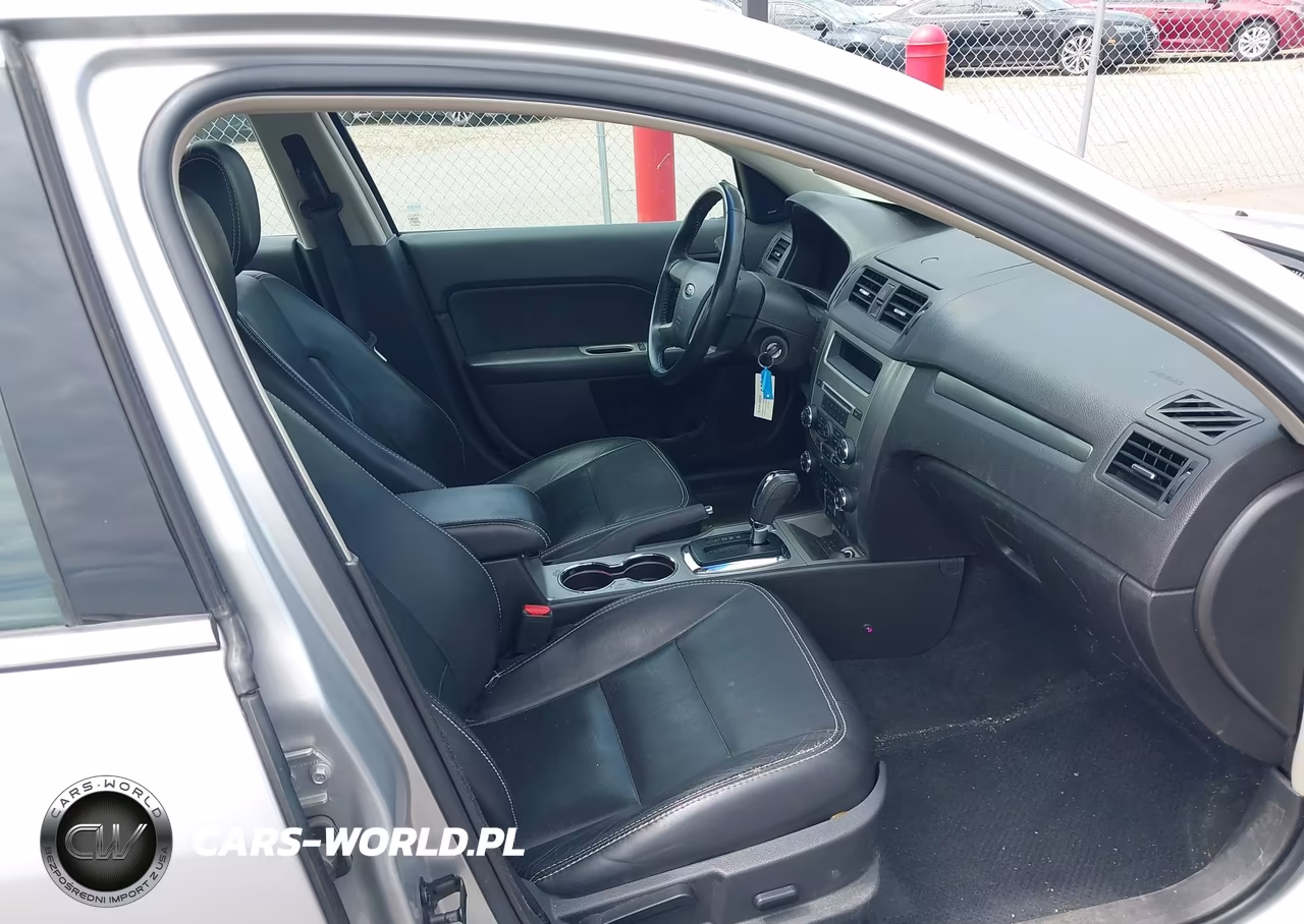 2010 Ford Fusion Hybrid VIN:3FADP0L32AR388634 - 5