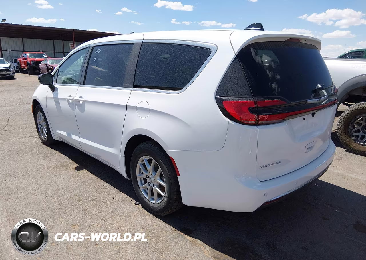 2026 Chrysler Pacifica Select VIN:2C4RC1BG7TR226058 - 3