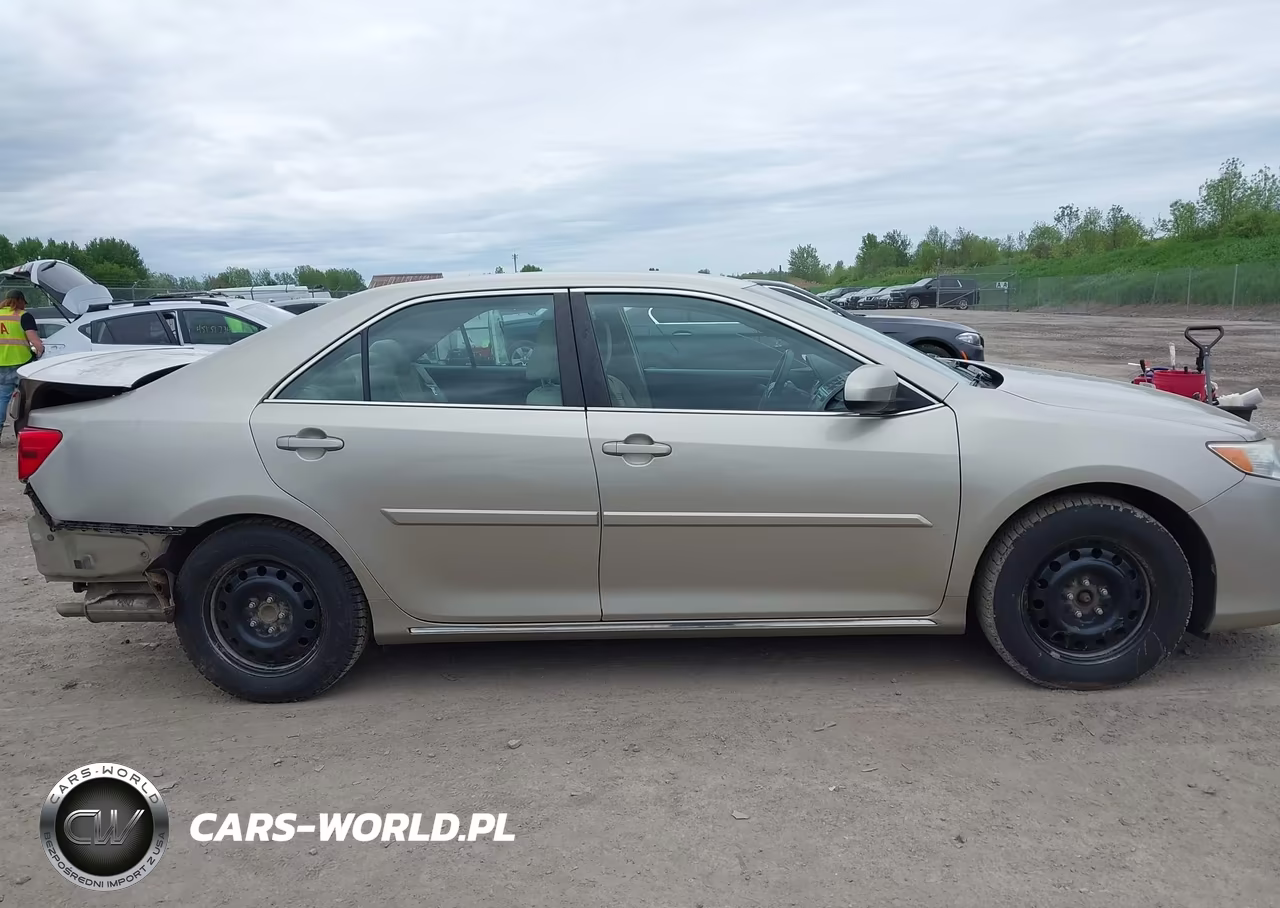 2014 Toyota Camry Le VIN:4T1BF1FK0EU457196 - 14