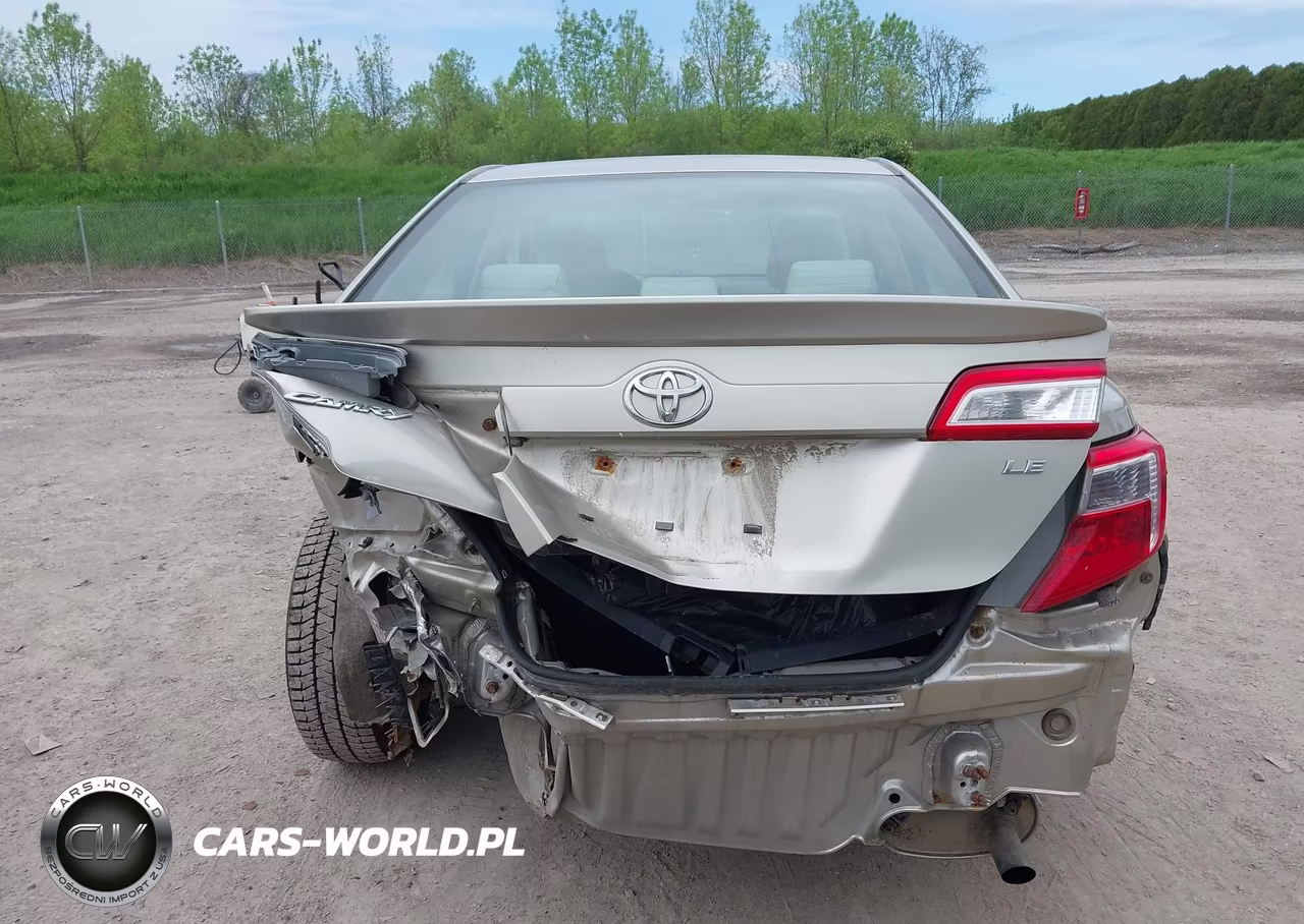 2014 Toyota Camry Le VIN:4T1BF1FK0EU457196 - 17