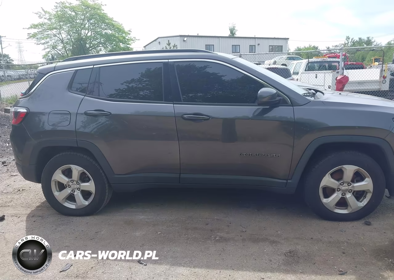 2019 Jeep Compass Latitude 4X4 VIN:3C4NJDBB7KT670112 - 13