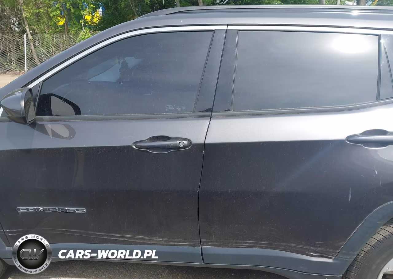 2019 Jeep Compass Latitude 4X4 VIN:3C4NJDBB7KT670112 - 14