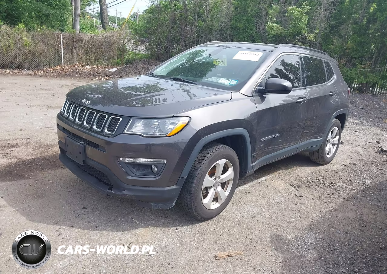 2019 Jeep Compass Latitude 4X4 VIN:3C4NJDBB7KT670112 - 2