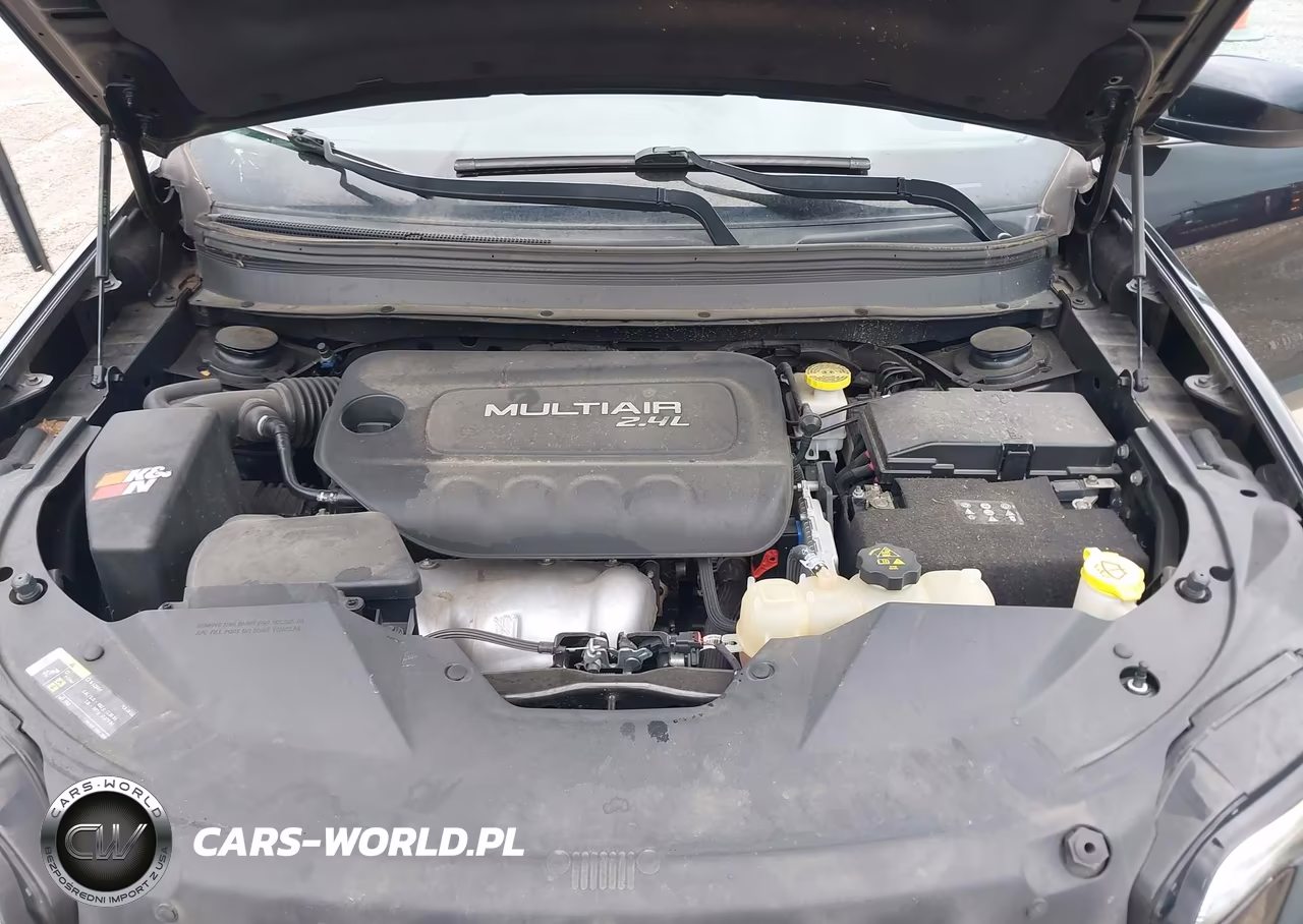 2019 Jeep Cherokee Latitude Plus 4X4 VIN:1C4PJMLB9KD181935 - 10