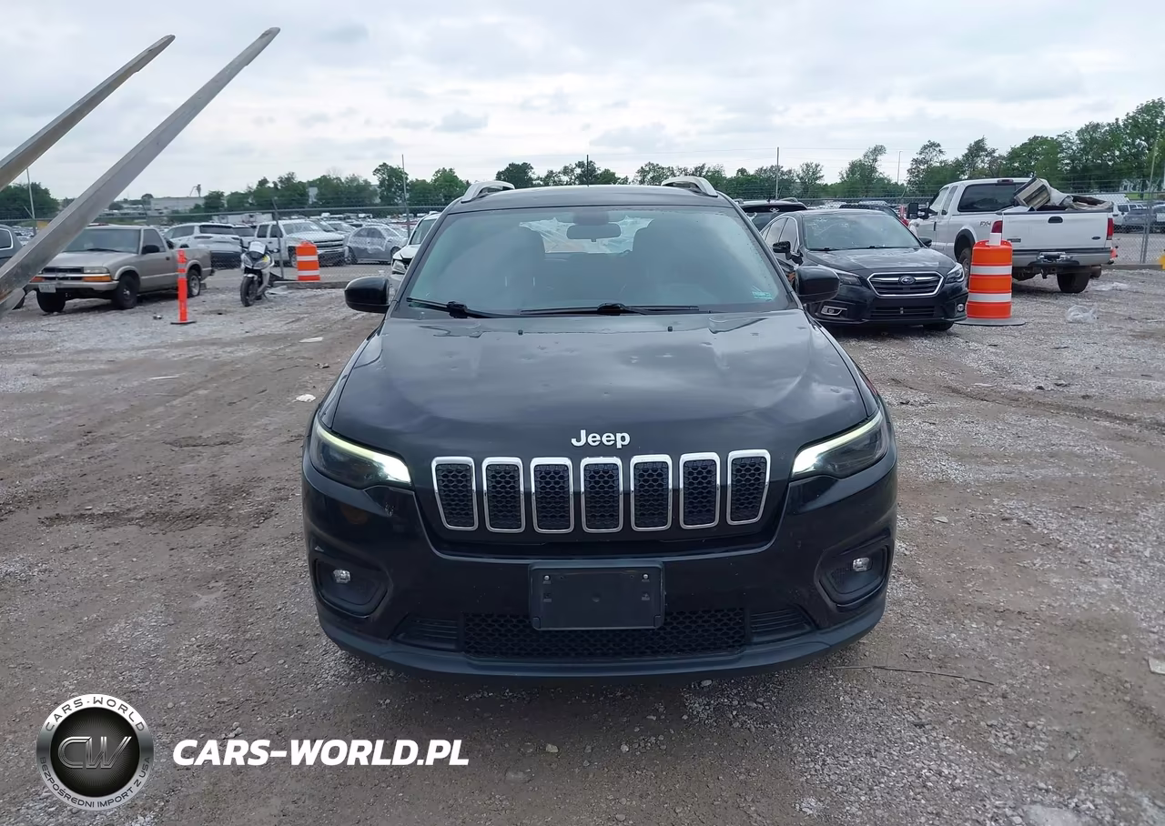 2019 Jeep Cherokee Latitude Plus 4X4 VIN:1C4PJMLB9KD181935 - 12