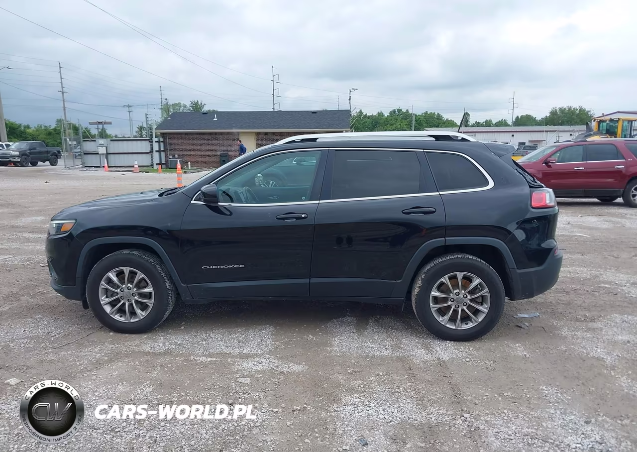 2019 Jeep Cherokee Latitude Plus 4X4 VIN:1C4PJMLB9KD181935 - 14