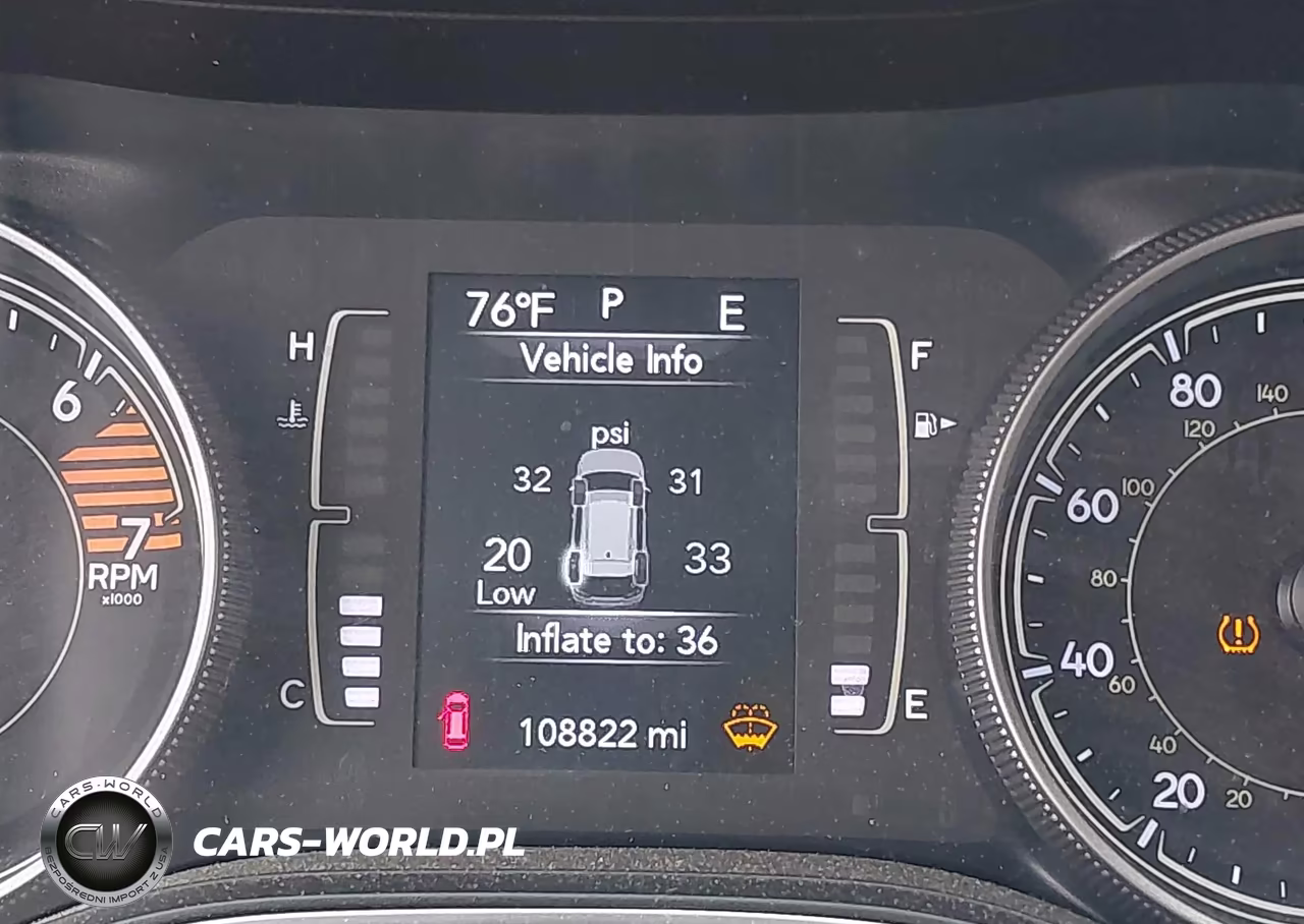 2019 Jeep Cherokee Latitude Plus 4X4 VIN:1C4PJMLB9KD181935 - 15