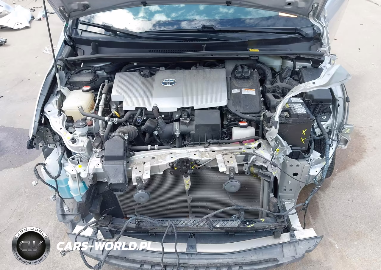 2016 Toyota Prius Four Touring VIN:JTDKARFU6G3511628 - 10