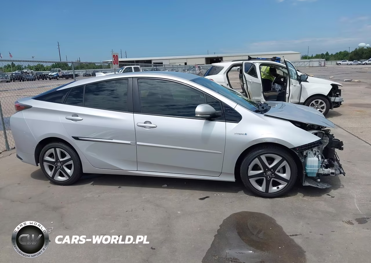 2016 Toyota Prius Four Touring VIN:JTDKARFU6G3511628 - 14