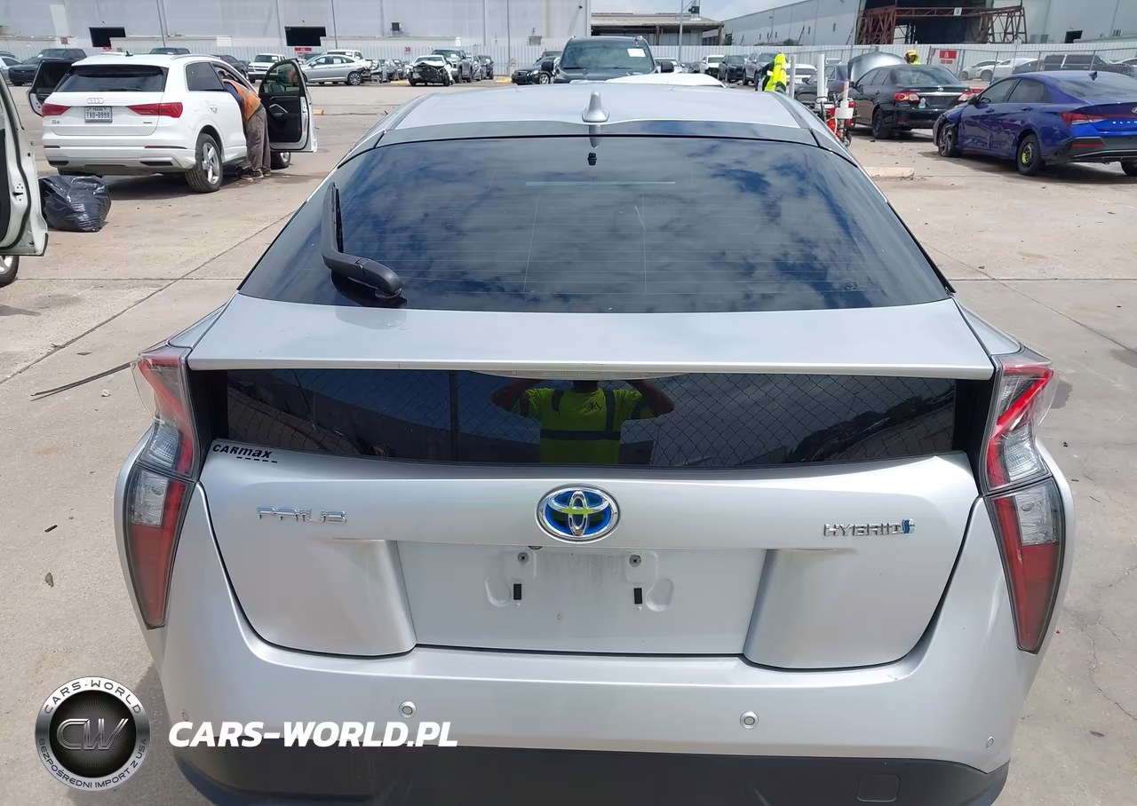 2016 Toyota Prius Four Touring VIN:JTDKARFU6G3511628 - 17