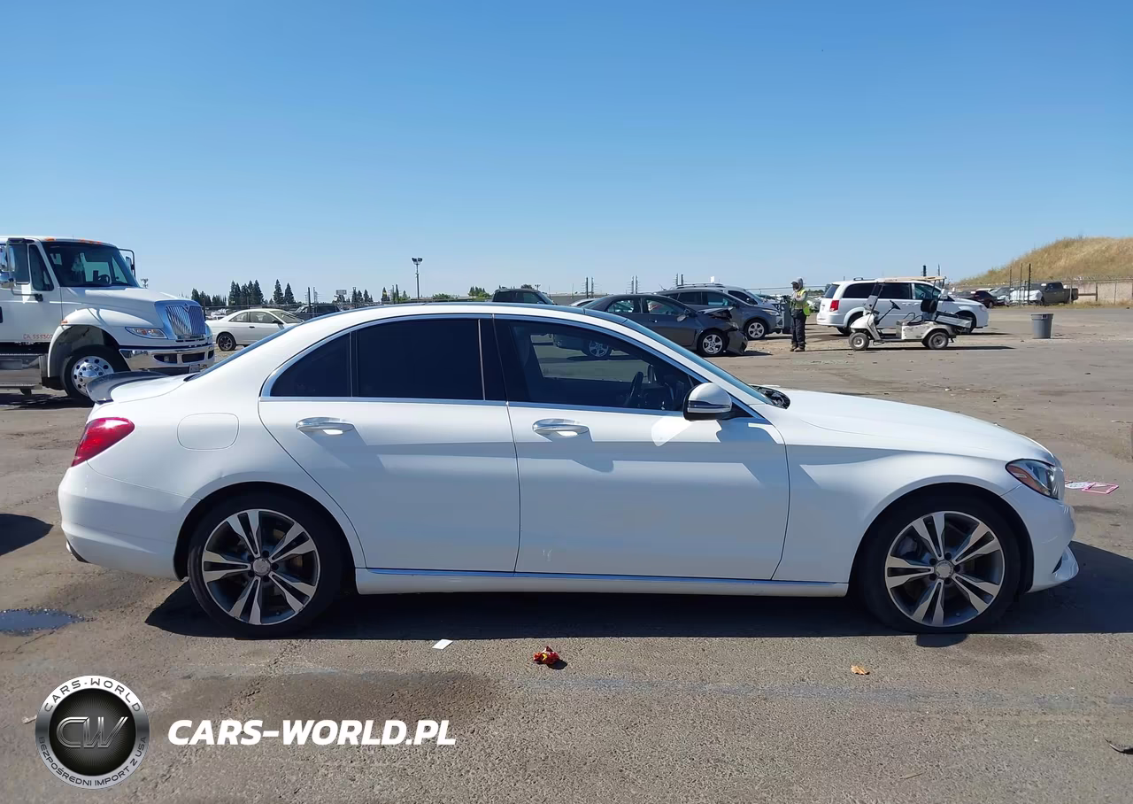2016 Mercedes-Benz C 300 VIN:55SWF4JB3GU158861 - 13
