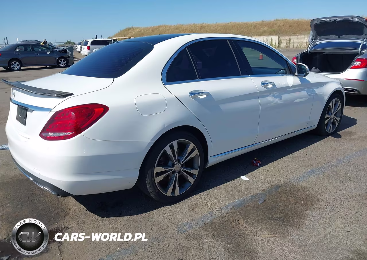 2016 Mercedes-Benz C 300 VIN:55SWF4JB3GU158861 - 4