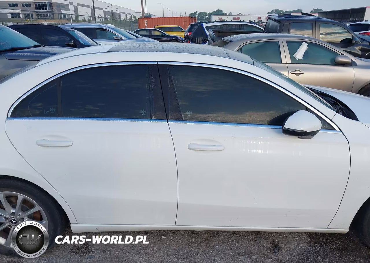 2019 Mercedes-Benz A 220 4Matic VIN:WDD3G4FB8KW021788 - 13