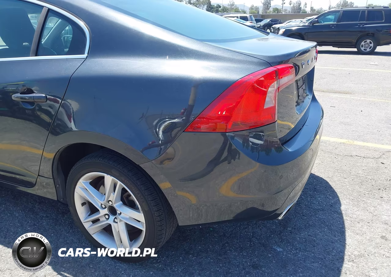 2015 Volvo S60 T5 Platinum VIN:YV140MFM2F1344669 - 13