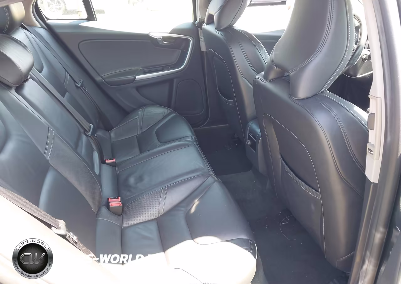 2015 Volvo S60 T5 Platinum VIN:YV140MFM2F1344669 - 8