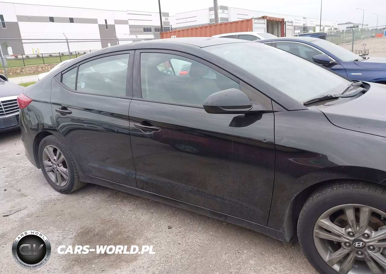 2018 Hyundai Elantra Sel VIN:5NPD84LF0JH268245 - 13