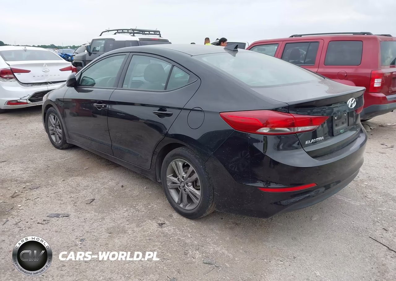 2018 Hyundai Elantra Sel VIN:5NPD84LF0JH268245 - 3