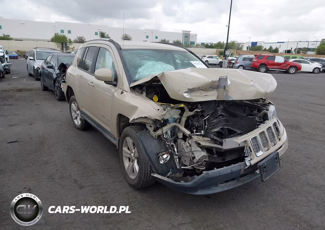 2017 Jeep Compass Latitude 4X4 – zdjęcie 1 z 19