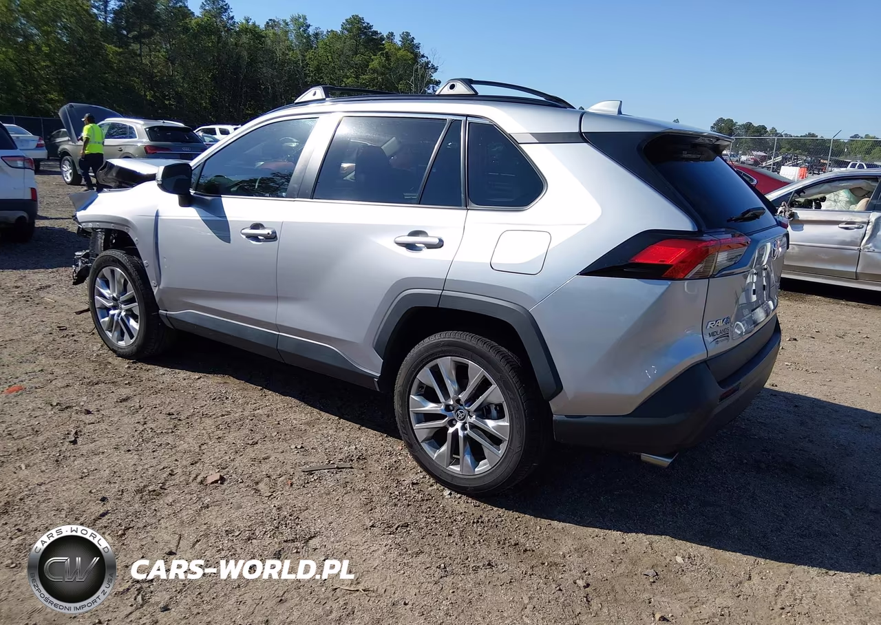 2023 Toyota Rav4 Xle Premium VIN:2T3C1RFV3PC225716 - 3