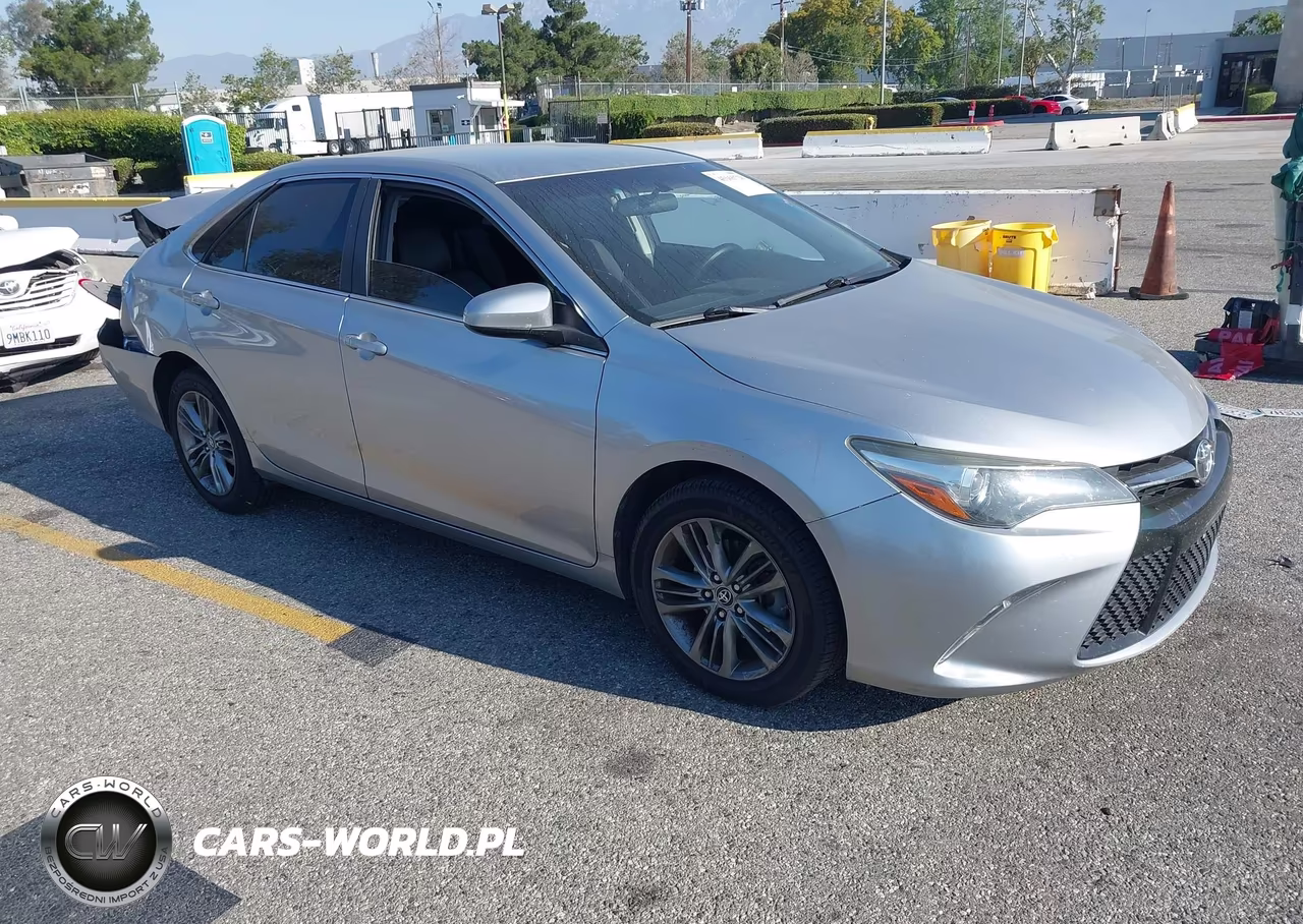 2015 Toyota Camry Se – zdjęcie 1 z 16