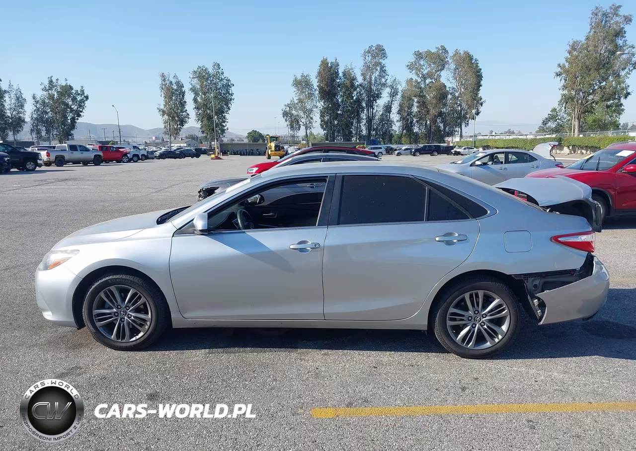 2015 Toyota Camry Se VIN:4T1BF1FK1FU477751 - 14