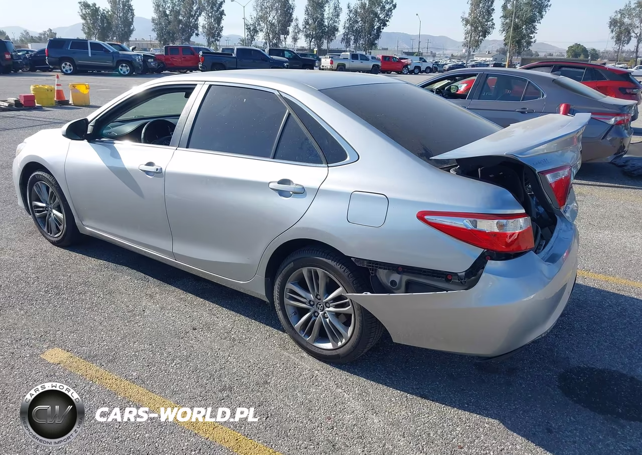 2015 Toyota Camry Se VIN:4T1BF1FK1FU477751 - 3