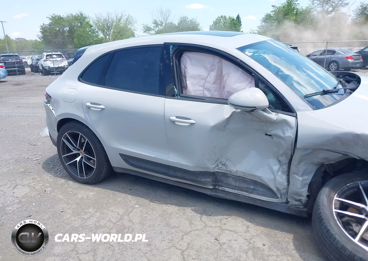 2025 Porsche Macan T VIN:WP1AA2A5XSLB02154 - 13