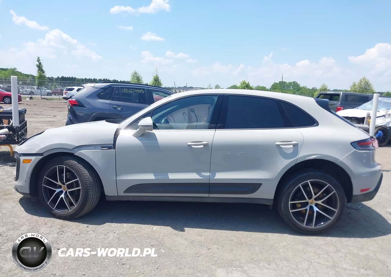 2025 Porsche Macan T VIN:WP1AA2A5XSLB02154 - 14