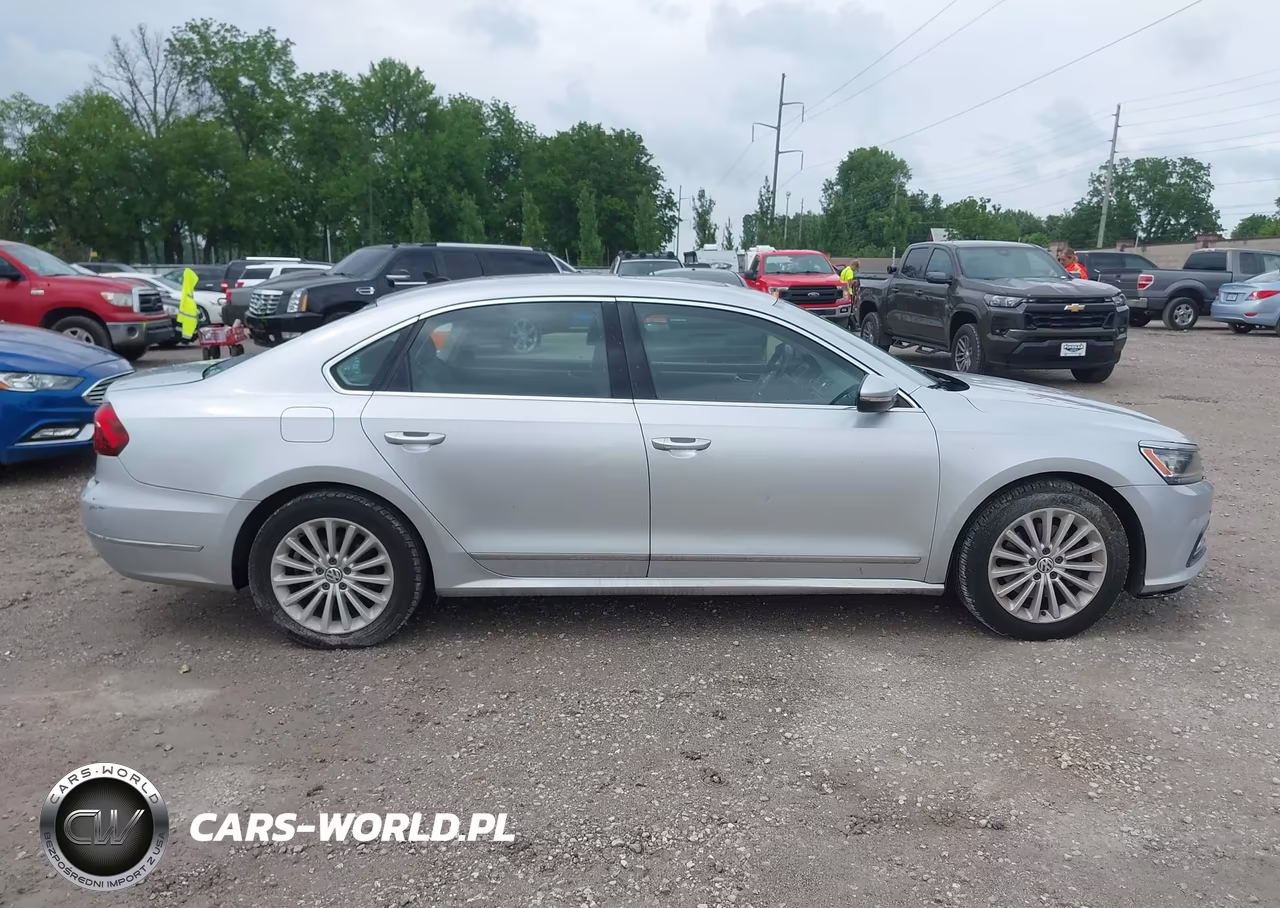 2017 Volkswagen Passat 1.8T Se VIN:1VWBT7A31HC000243 - 13
