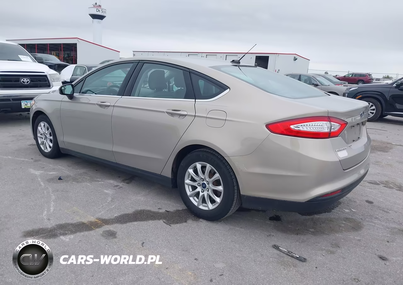 2015 Ford Fusion S VIN:3FA6P0G73FR302342 - 3