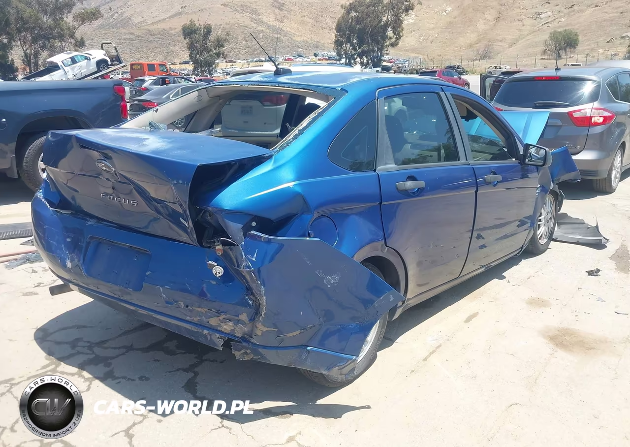 2008 Ford Focus Se-Ses VIN:1FAHP35N08W273720 - 4