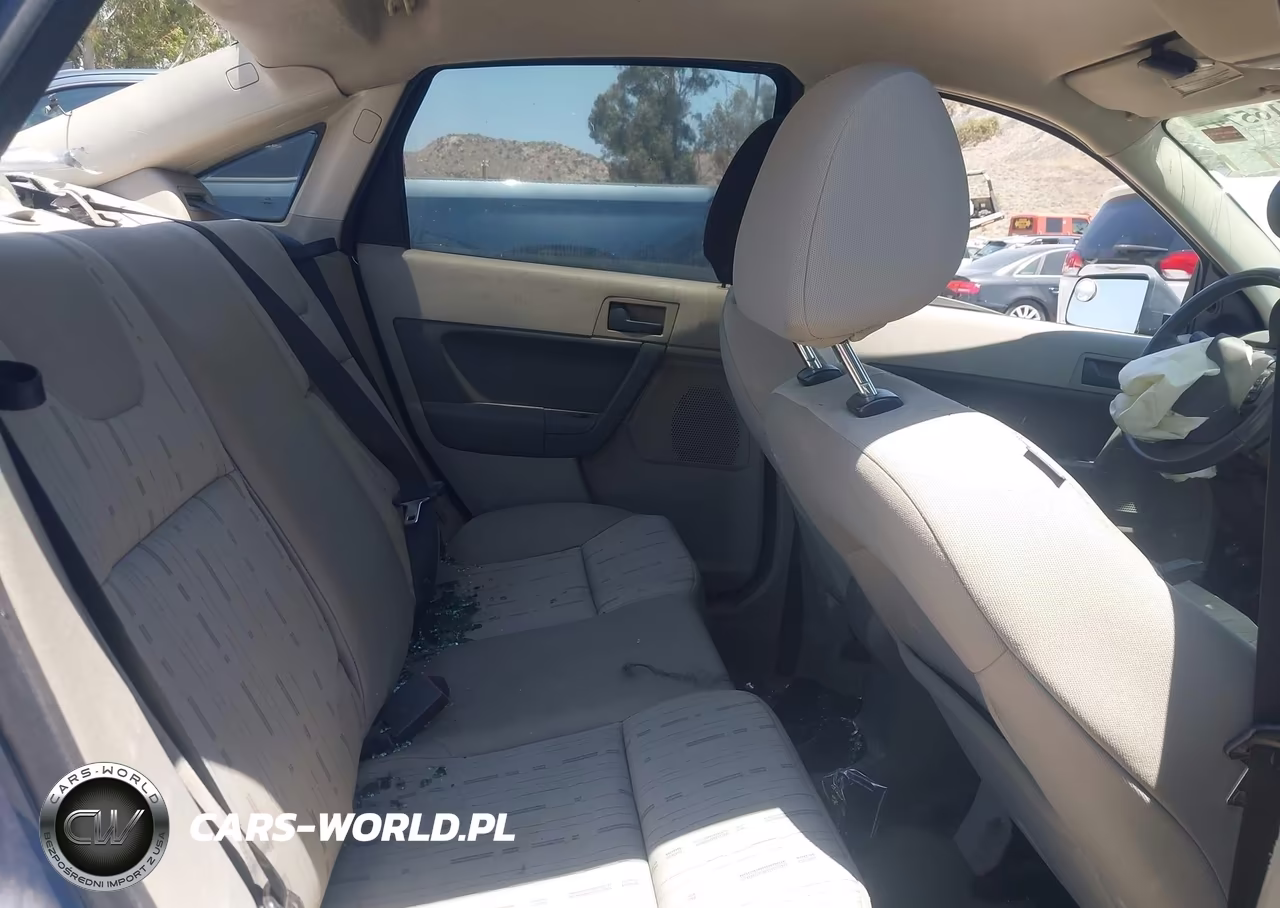2008 Ford Focus Se-Ses VIN:1FAHP35N08W273720 - 8