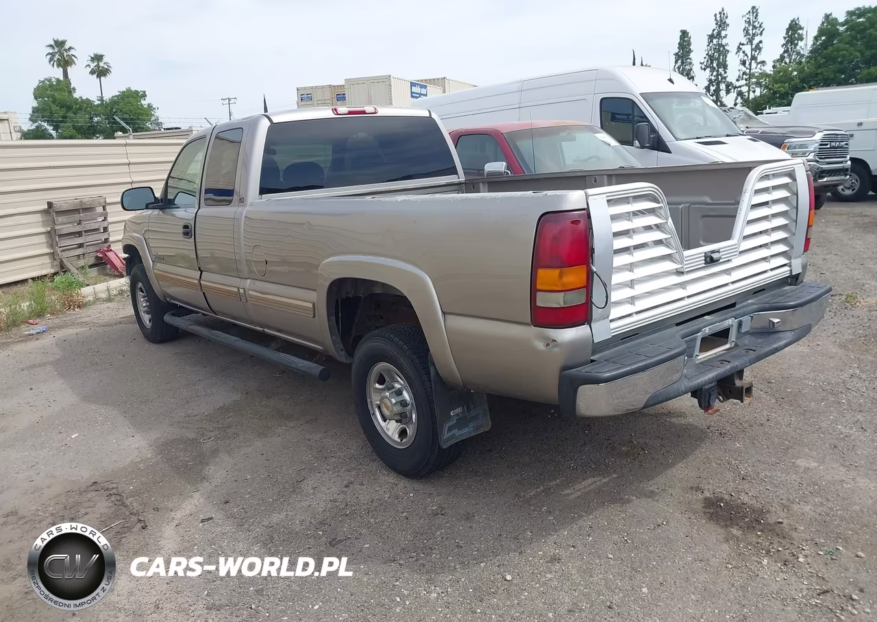 2001 Chevrolet Silverado 2500Hd Ls VIN:1GCHC29171E203912 - 3