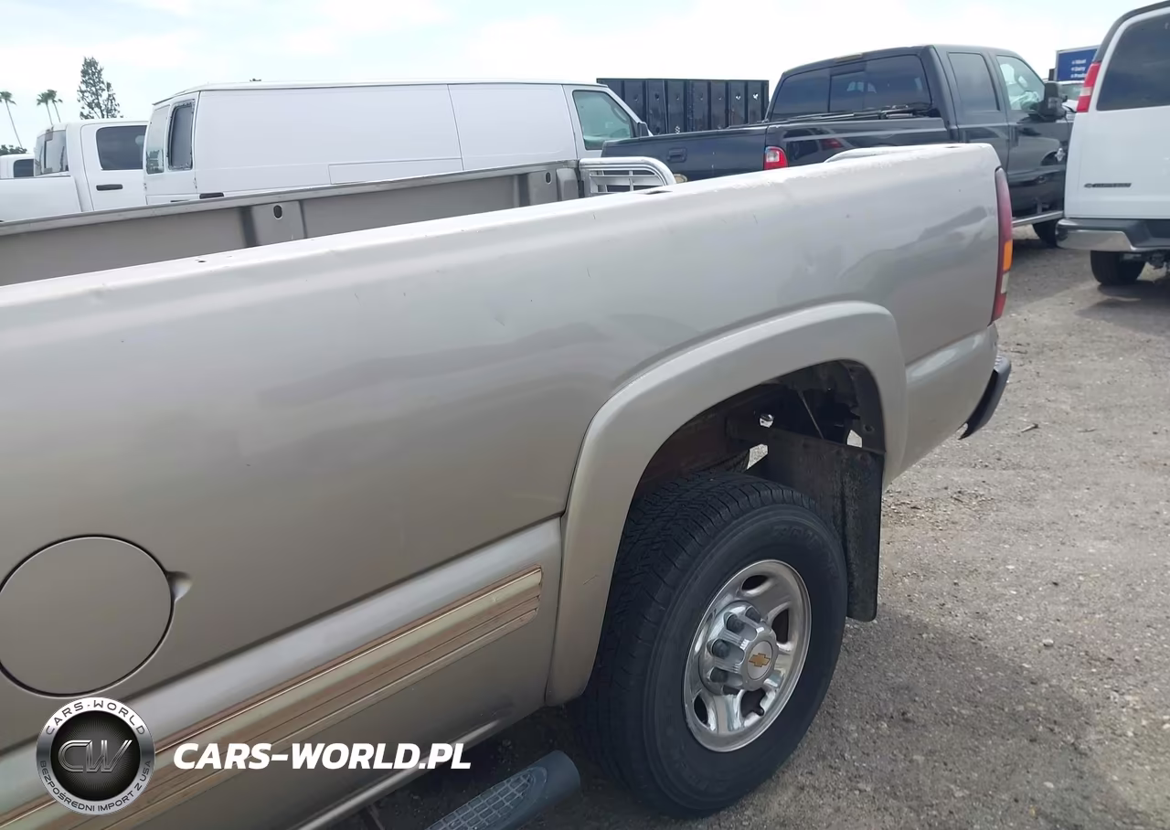 2001 Chevrolet Silverado 2500Hd Ls VIN:1GCHC29171E203912 - 6