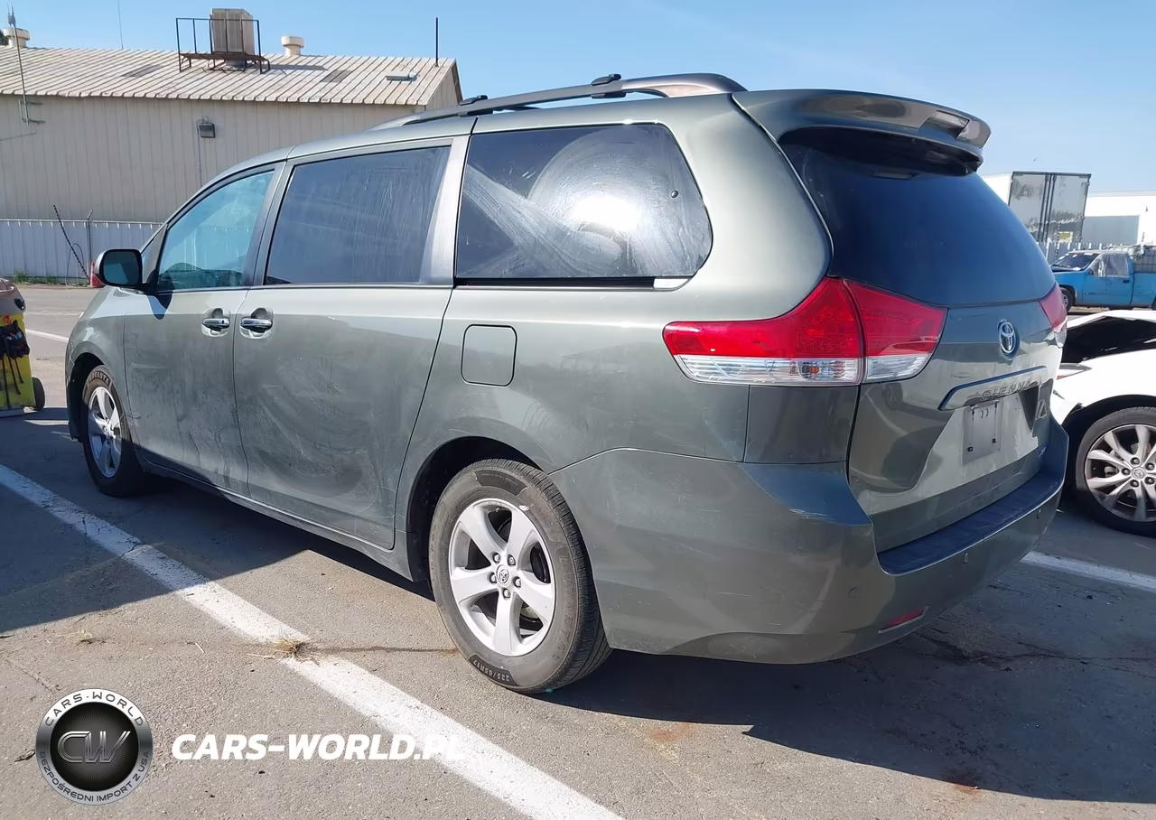 2013 Toyota Sienna Xle V6 8 Passenger VIN:5TDYK3DC5DS349533 - 3