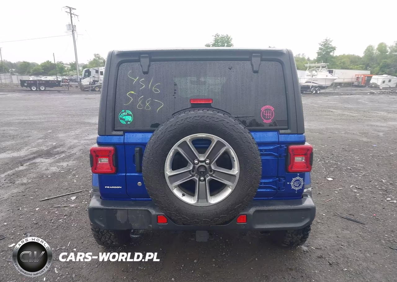 2018 Jeep Wrangler Unlimited Sahara 4X4 VIN:1C4HJXEGXJW244879 - 16