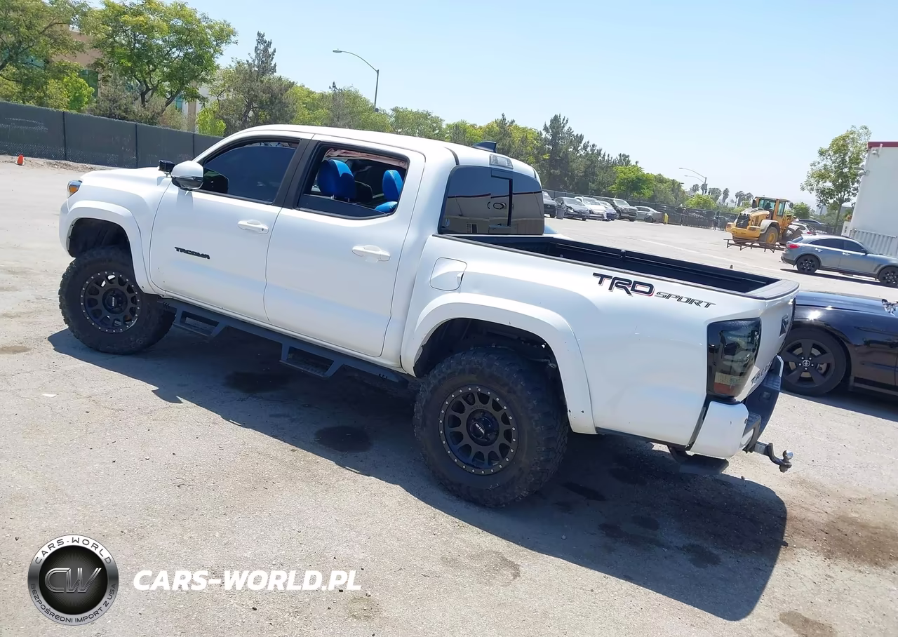 2021 Toyota Tacoma Trd Sport VIN:3TMAZ5CN7MM141147 - 3