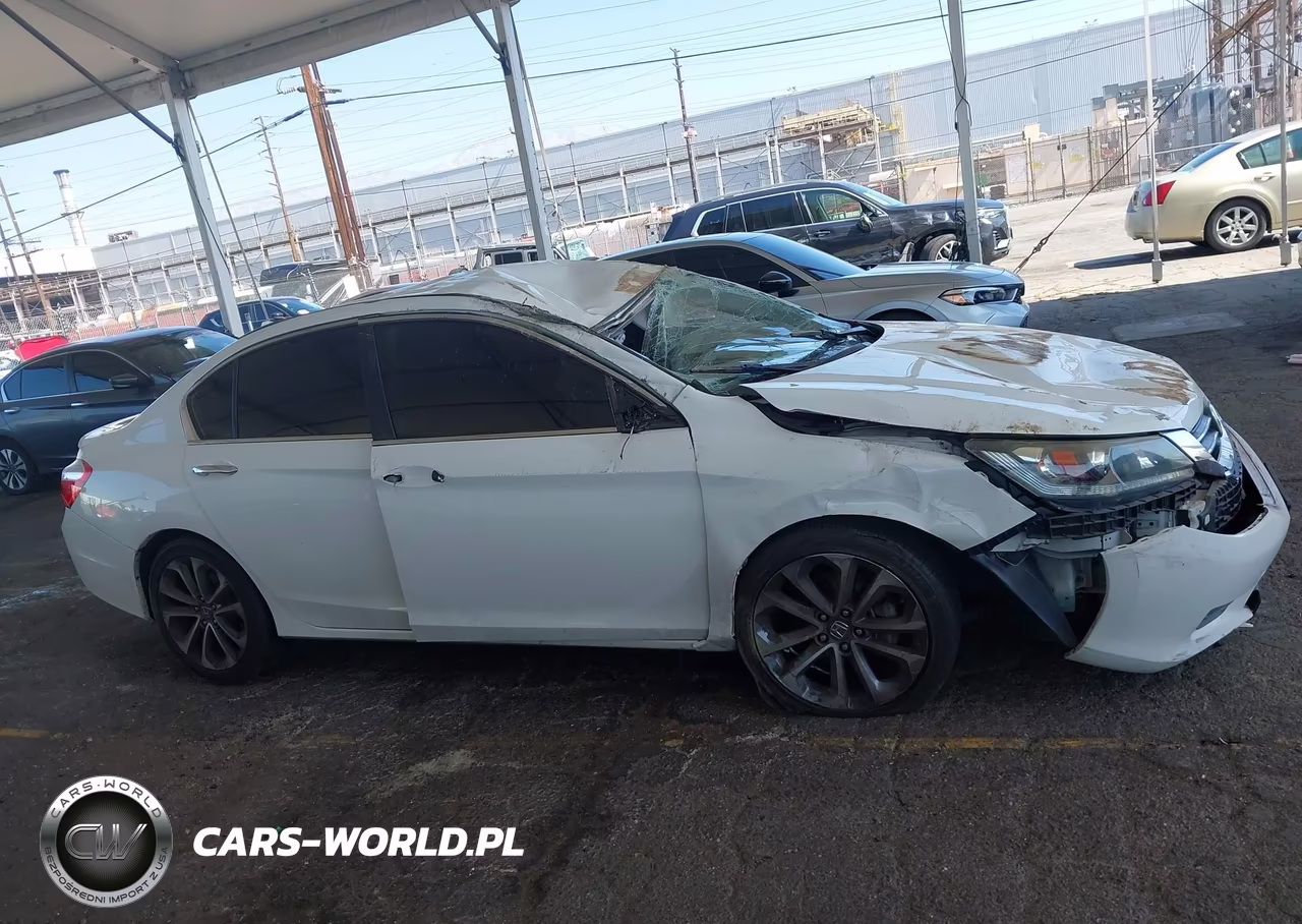 2015 Honda Accord Sport VIN:1HGCR2F59FA237799 - 12