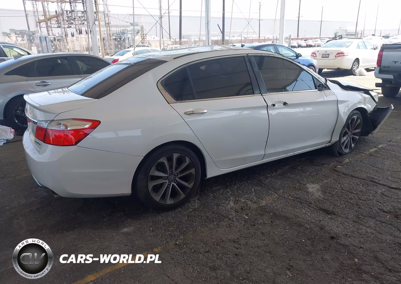 2015 Honda Accord Sport VIN:1HGCR2F59FA237799 - 4
