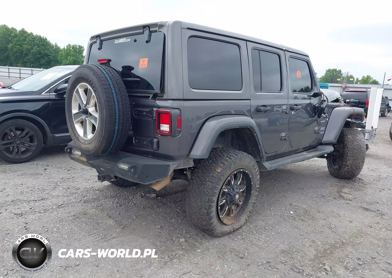 2021 Jeep Wrangler Unlimited Sahara 4X4 VIN:1C4HJXEN2MW731951 - 4