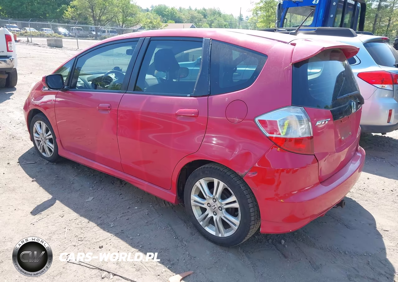 2009 Honda Fit Sport VIN:JHMGE884X9S014445 - 3