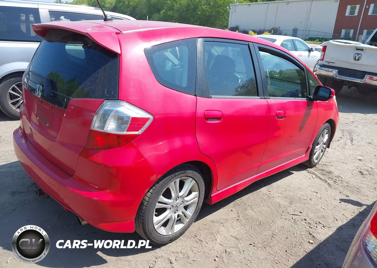 2009 Honda Fit Sport VIN:JHMGE884X9S014445 - 4