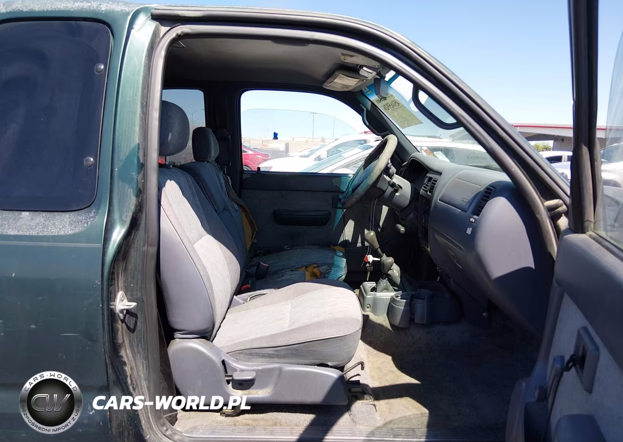 1999 Toyota Tacoma VIN:4TAWM72N2XZ499014 - 5
