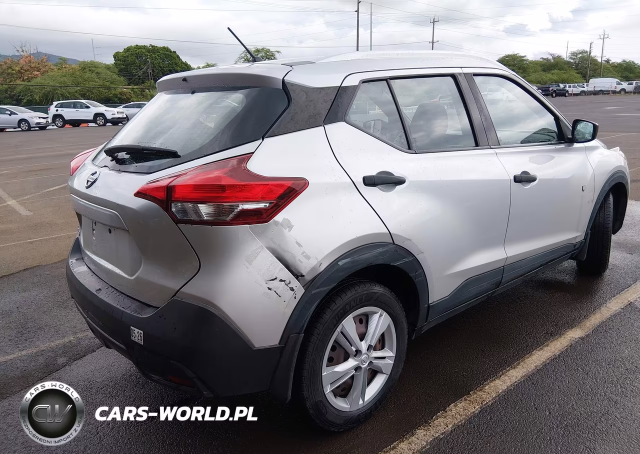 2018 Nissan Kicks S VIN:3N1CP5CU4JL536039 - 6