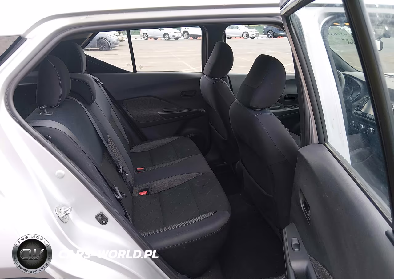 2018 Nissan Kicks S VIN:3N1CP5CU4JL536039 - 8