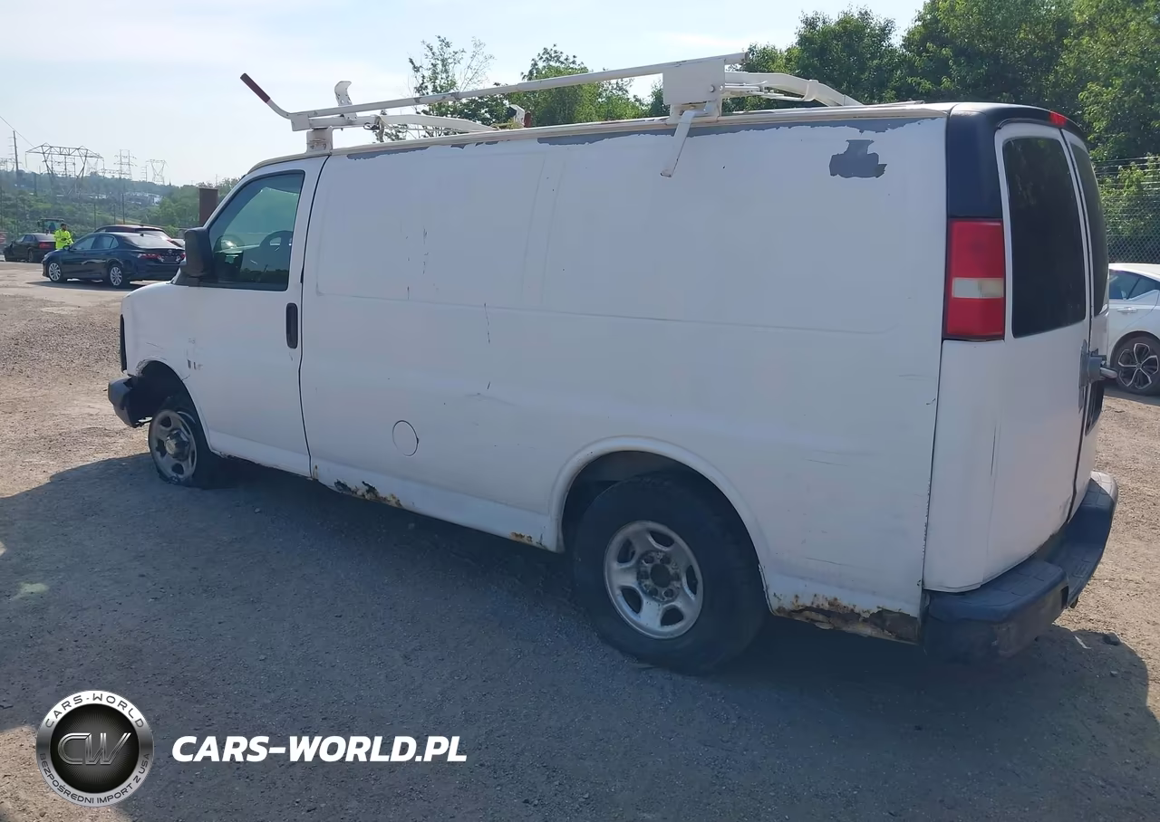 2005 Chevrolet Express VIN:1GCFG15X351267345 - 3