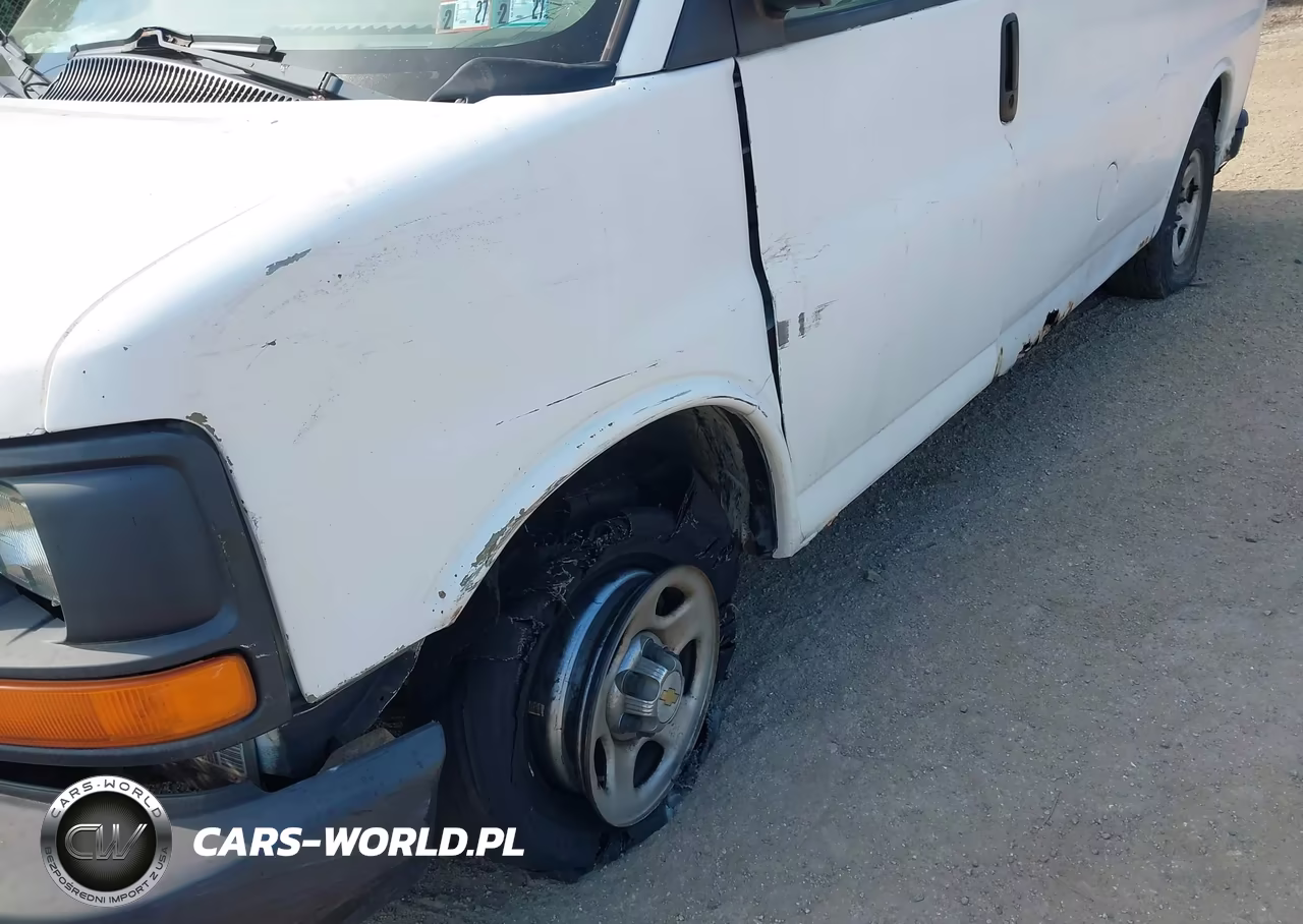 2005 Chevrolet Express VIN:1GCFG15X351267345 - 6